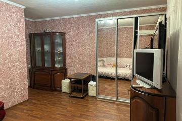 Фото №1: 1-комнатная квартира 38 м², 3/3 эт. - Краснодар, мкр. Центральный, ул. Ломоносова, 14