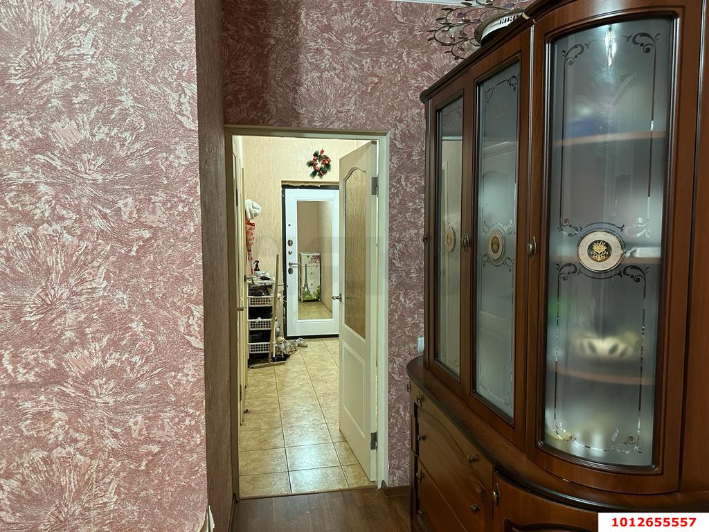 Фото №8: 1-комнатная квартира 41&nbsp;м², 3/3&nbsp;эт. - Краснодар, Центральный внутригородской округ, Покровка, мкр. Центральный, ул. Ломоносова, 14