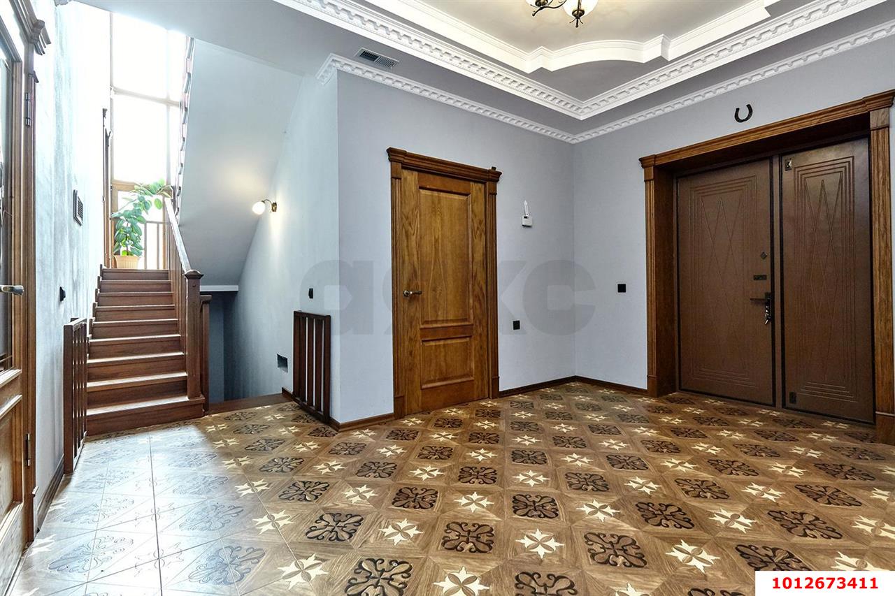 Фото №5: Дом 567&nbsp;м² + 8&nbsp;сот., 3&nbsp;эт. - Краснодар, Прикубанский внутригородской округ, мкр. Новый, ул. Высотная, 1