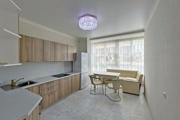 Фото №1: 2-комнатная квартира 64 м², 2/15 эт. - Краснодар, ж/м Пашковский, ул. Леонида Лаврова, 8к4