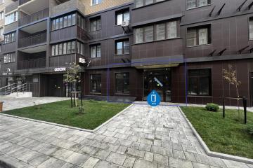 Фото №1: Торговое помещение 43&nbsp;м², 1/16&nbsp;эт. - Краснодар, мкр. жилой комплекс Ракурс, ул. имени Героя Ростовского, 8