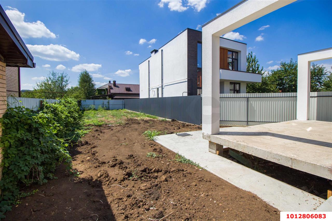 Фото №3: Дом 195&nbsp;м² + 5&nbsp;сот., 2&nbsp;эт. - Краснодар, Прикубанский внутригородской округ, Калинино, мкр. Завод Радиоизмерительных Приборов, ул. Прочноокопская, 7