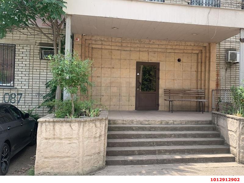 Фото №3: Офисное помещение 643&nbsp;м², 2/2&nbsp;эт. - Краснодар, Центральный внутригородской округ, мкр. Дубинка, ул. имени Чехова, 2/11
