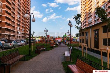 Фото №1: Торговое помещение 28 м² - Краснодар, мкр. Славянский, ул. Заполярная, 37к1