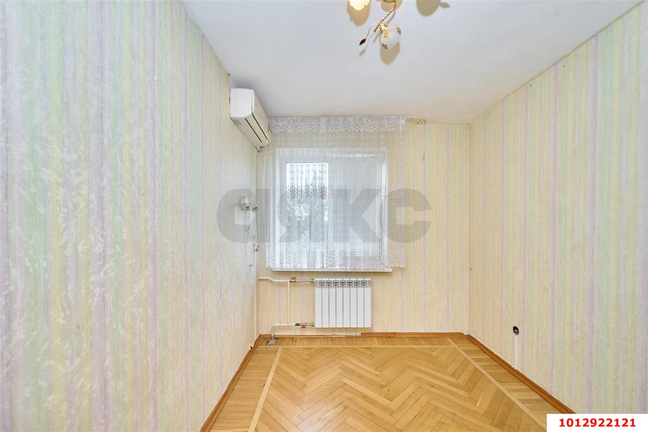 Фото №8: 4-комнатная квартира 64&nbsp;м², 5/5&nbsp;эт. - Краснодар, мкр. Центральный внутригородской округ, ул. имени П.М. Гаврилова, 105