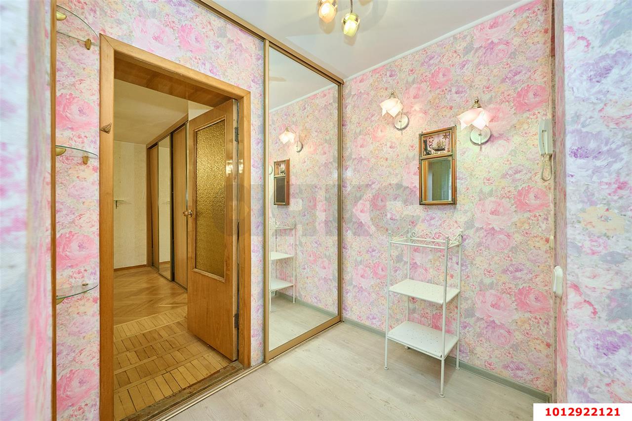 Фото №12: 4-комнатная квартира 64&nbsp;м², 5/5&nbsp;эт. - Краснодар, мкр. Центральный внутригородской округ, ул. имени П.М. Гаврилова, 105