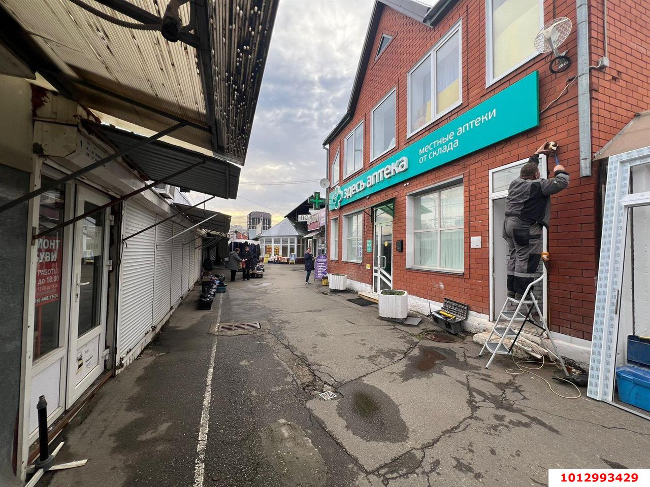 Фото №3: Торговое помещение 76&nbsp;м², 1/2&nbsp;эт. - Краснодар, Западный внутригородской округ, мкр. Сельскохозяйственный Институт, ул. Алма-Атинская, 164