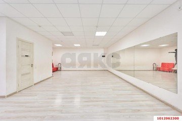 Фото №3: Торговое помещение 71 м² - Краснодар, мкр. Светлоград, ул. Красных Партизан, 1/4к10