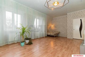 Фото №1: Дом 206&nbsp;м² + 1&nbsp;сот., 3&nbsp;эт. - Краснодар, мкр. Центральный, ул. Фрунзе, 148