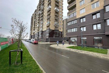 Фото №3: Торговое помещение 50 м² - Краснодар, мкр. жилой комплекс Ракурс, ул. имени Героя Ростовского, 8к1