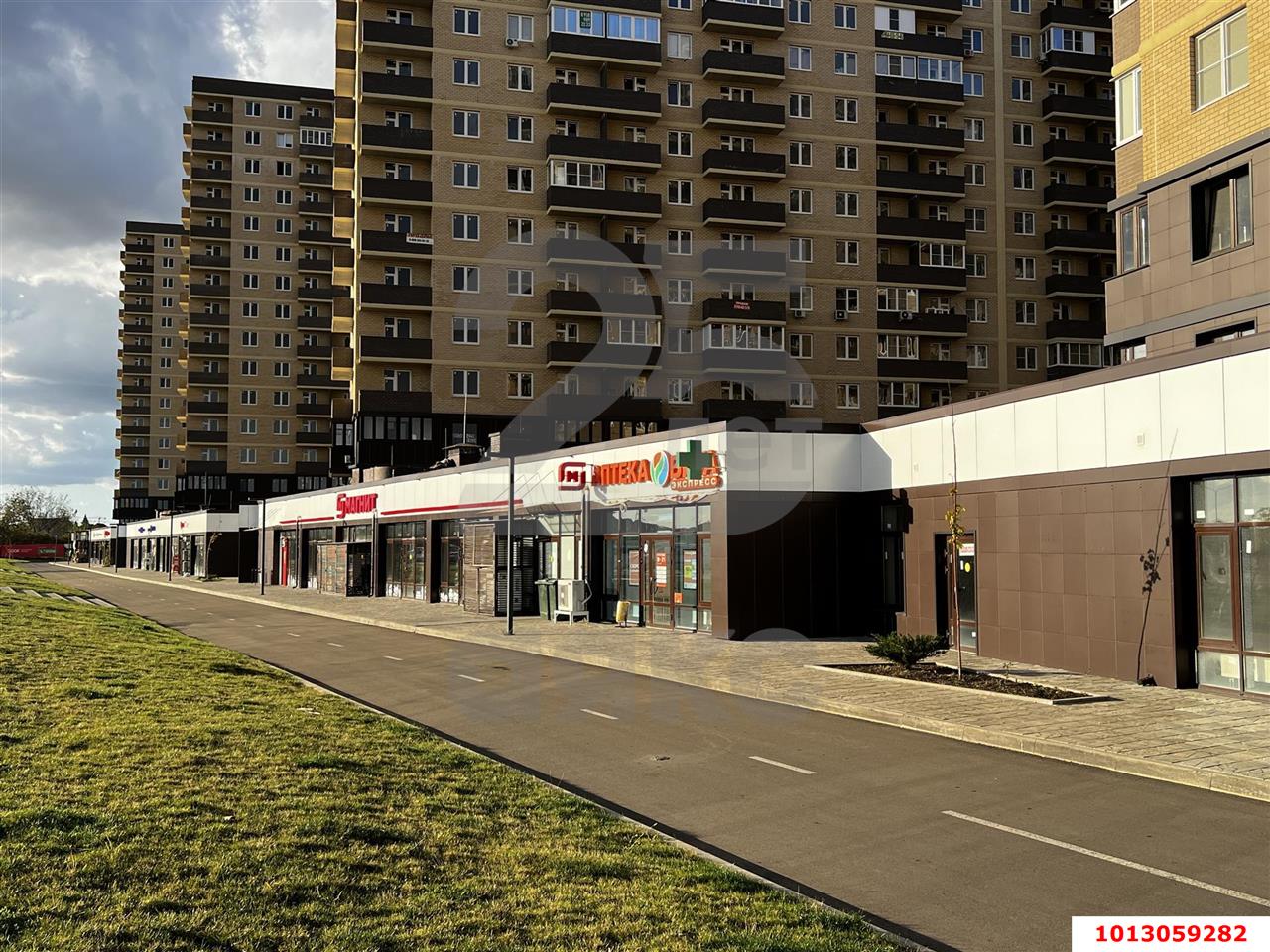 Фото №8: Торговое помещение 50 м² - Краснодар, жилой комплекс Ракурс, ул. имени Героя Ростовского, 8к1