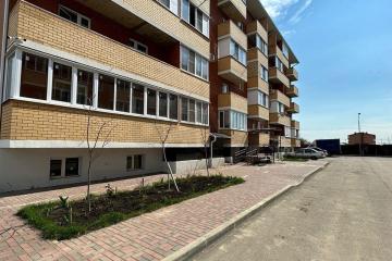 Фото №1: 1-комнатная квартира 35 м², 4/5 эт. - Краснодар, мкр. Прикубанский внутригородской округ, ул. имени В.М. Комарова, 106Бк8