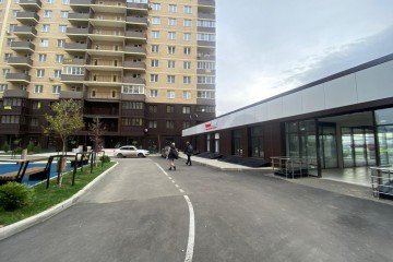 Фото №2: Торговое помещение 55 м² - Краснодар, мкр. жилой комплекс Ракурс, ул. имени Героя Ростовского, 8к4