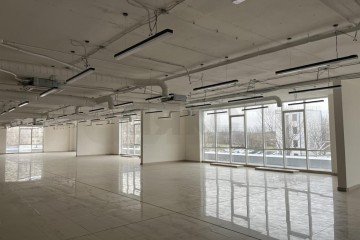 Фото №4: Торговое помещение 1700 м² - Краснодар, мкр. Комсомольский, ул. Уральская, 162