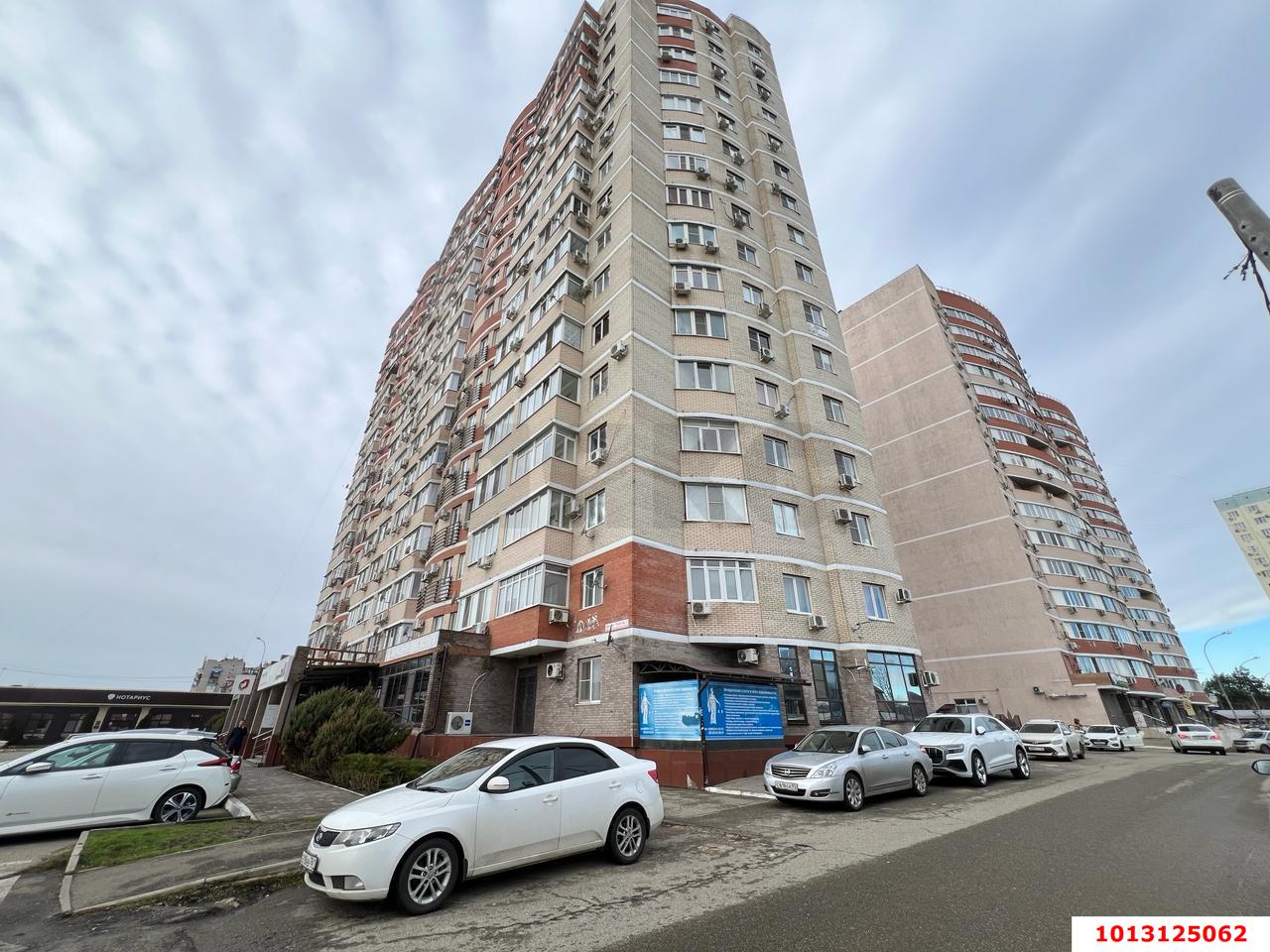 Фото №3: Торговое помещение 91&nbsp;м², 16&nbsp;эт. - Краснодар, Западный внутригородской округ, Сельскохозяйственный Институт, жилой комплекс Виктория, мкр. Юбилейный, пр-кт Чекистов, 37