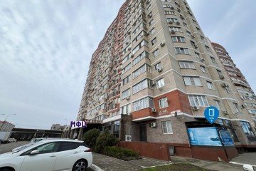 Фото №1: Торговое помещение 92 м² - Краснодар, мкр. Юбилейный, пр-кт Чекистов, 37