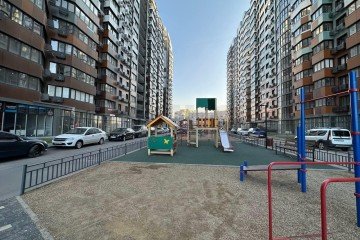 Фото №1: 2-комнатная квартира 71 м² - Краснодар, мкр. жилой комплекс Россинский Парк, ул. Командорская, 15/1