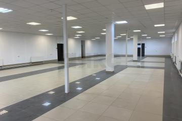 Фото №1: Торговое помещение 652 м², 1/2 эт. - Варениковская, ул. Красная, 40