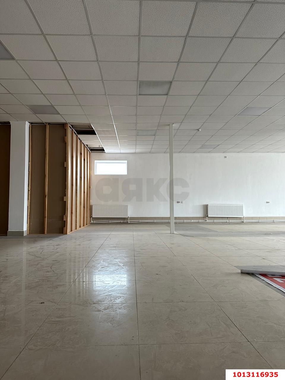 Фото №9: Торговое помещение 652&nbsp;м², 1/2&nbsp;эт. - Варениковская, ул. Красная, 40
