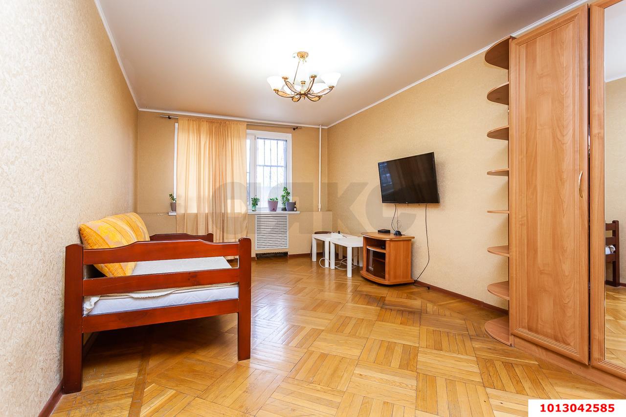 Фото №9: 3-комнатная квартира 100&nbsp;м², 1/9&nbsp;эт. - Краснодар, Карасунский внутригородской округ, мкр. Хлопчато-бумажный Комбинат, ул. Бородина, 18