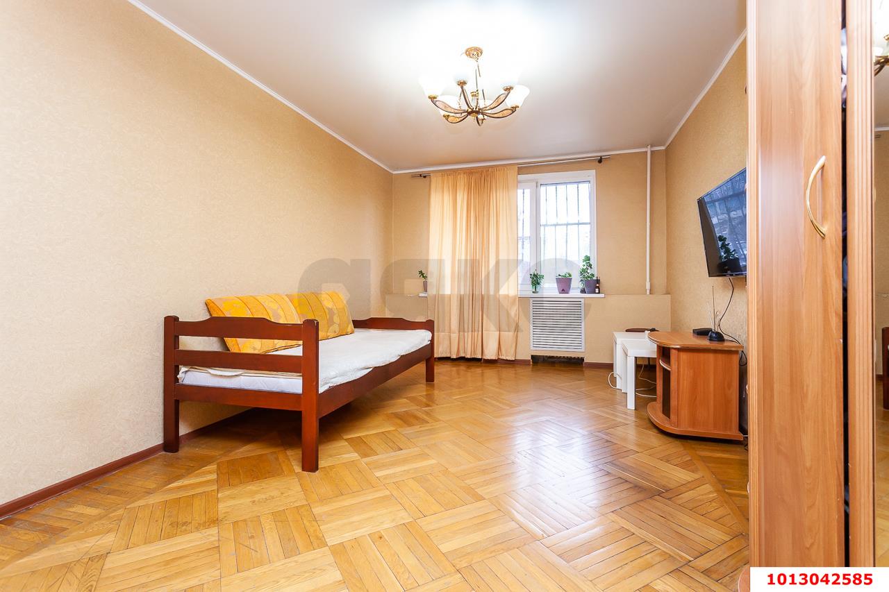 Фото №10: 3-комнатная квартира 100&nbsp;м², 1/9&nbsp;эт. - Краснодар, Карасунский внутригородской округ, мкр. Хлопчато-бумажный Комбинат, ул. Бородина, 18