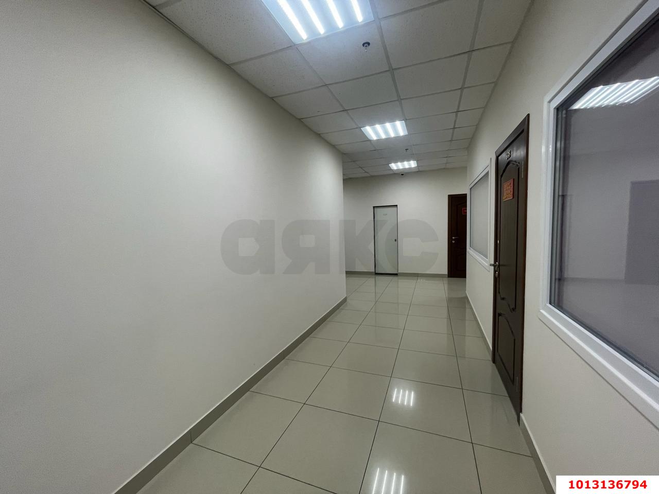 Фото №4: Офисное помещение 560 м² - Краснодар, Центральный, ул. Северная, 345