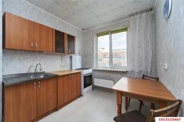 Фото №1: 2-комнатная квартира 51&nbsp;м², 10/10&nbsp;эт. - Краснодар, мкр. Краевая Клиническая Больница, ул. Черкасская, 43