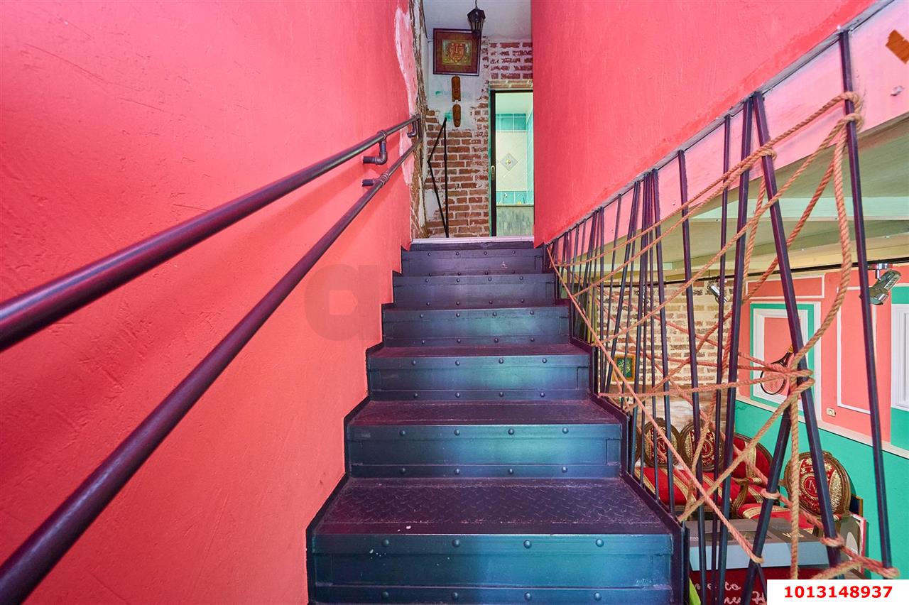 Фото №6: 3-комнатная квартира 49&nbsp;м², 1/3&nbsp;эт. - Краснодар, Западный внутригородской округ, мкр. Центральный, ул. Чапаева, 80