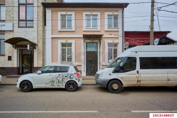 Фото №1: 3-комнатная квартира 49 м², 1/3 эт. - Краснодар, мкр. Центральный, ул. Чапаева, 80