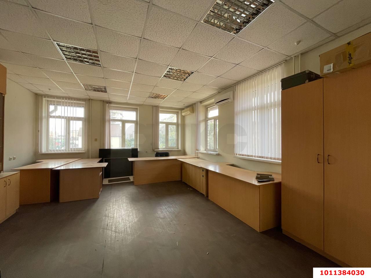 Фото №2: Офисное помещение 200&nbsp;м², 3/4&nbsp;эт. - Краснодар, мкр. Западный внутригородской округ, ул. имени Дзержинского, 5
