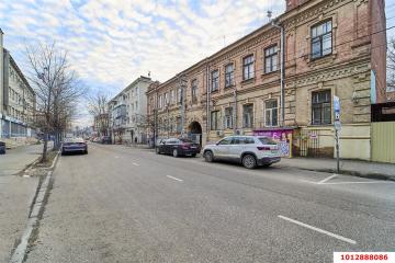 Фото №1: 2-комнатная квартира 65 м², 1/2 эт. - Краснодар, мкр. Центральный, ул. Рашпилевская, 127