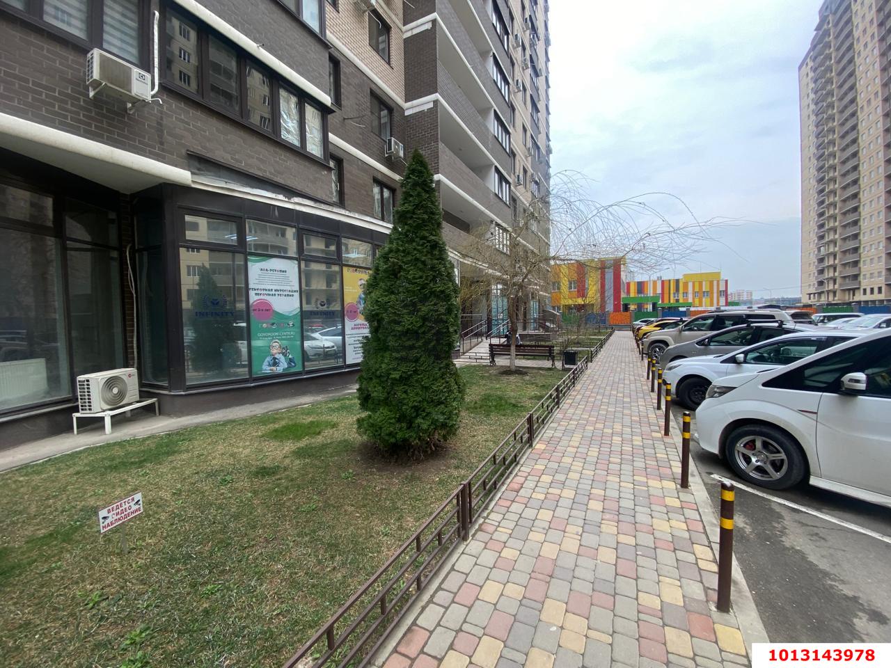 Фото №1: Торговое помещение 86&nbsp;м², 1/24&nbsp;эт. - Краснодар, Прикубанский внутригородской округ, имени Петра Метальникова, мкр. ЖК Выше, ул. Евгении Жигуленко, 25к2
