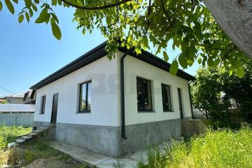 Фото №1: Дом 127 м² + 4.55 сот., 2 эт. - Краснодар, мкр. СТ Урожай, ул. Тенистая, 7