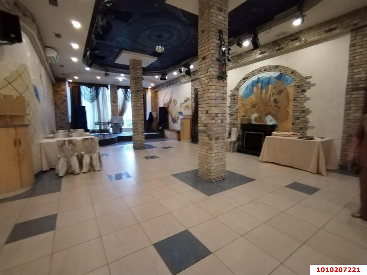 Фото №11: Готовый бизнес 820&nbsp;м², 1/3&nbsp;эт. - Краснодар, Прикубанский внутригородской округ, мкр. Фестивальный, ул. Красных Партизан, 337