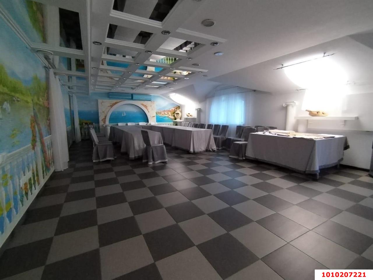 Фото №2: Готовый бизнес 820&nbsp;м², 1/3&nbsp;эт. - Краснодар, Прикубанский внутригородской округ, мкр. Фестивальный, ул. Красных Партизан, 337