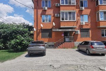 Фото №2: Торговое помещение 76 м² - Краснодар, ж/м Пашковский, ул. Колхозная, 17