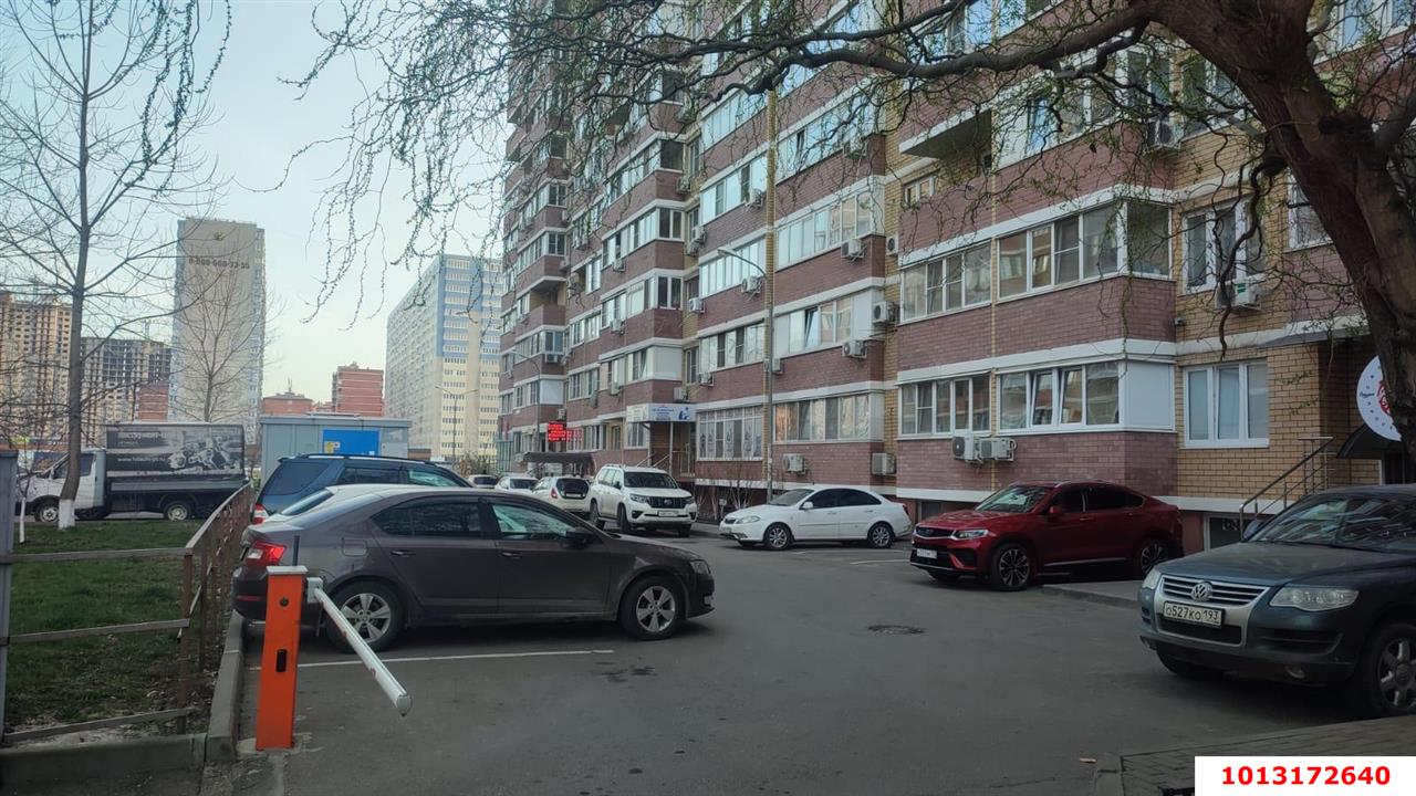 Фото №10: Торговое помещение 439 м² - Краснодар, имени Петра Метальникова, ул. Петра Метальникова, 11