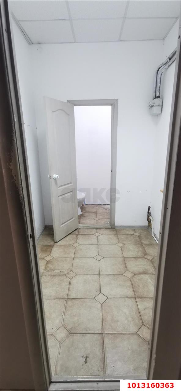 Фото №7: Торговое помещение 36&nbsp;м², 1&nbsp;эт. - Краснодар, Центральный внутригородской округ, мкр. Центральный, ул. Гоголя, 79/1