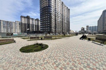 Фото №3: Торговое помещение 76 м² - Краснодар, мкр. жилой комплекс Дружный, б-р Адмиралтейский, 3к3