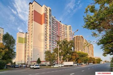 Фото №1: Торговое помещение 82 м², 22 эт. - Краснодар, мкр. Школьный, ул. Филатова, 19/1