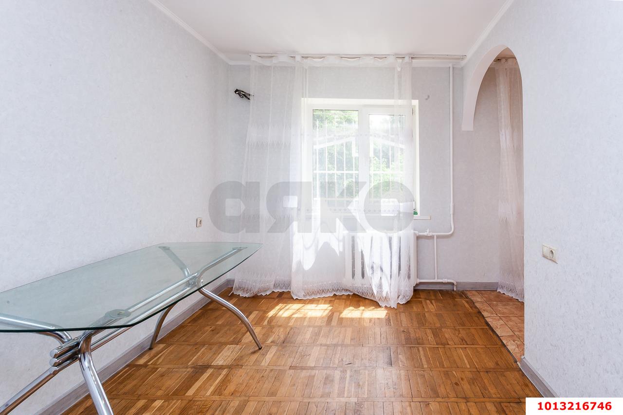 Фото №4: 3-комнатная квартира 59&nbsp;м², 1/5&nbsp;эт. - Краснодар, Прикубанский внутригородской округ, мкр. Славянский, ул. Славянская, 79А