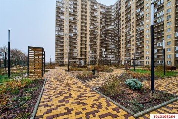 Фото №1: 3-комнатная квартира 80 м² - Краснодар, мкр. Молодёжный, ул. Дубравная, 1