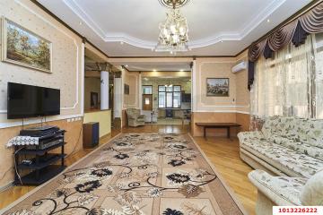Фото №1: Дом 439&nbsp;м² + 16&nbsp;сот., 2&nbsp;эт. - Новотитаровская, ул. Продольная, 54