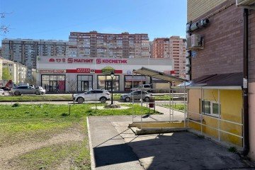 Фото №3: Торговое помещение 137 м² - Краснодар, мкр. жилой комплекс Абрикос, ул. 5-я Дорожная, 68к1