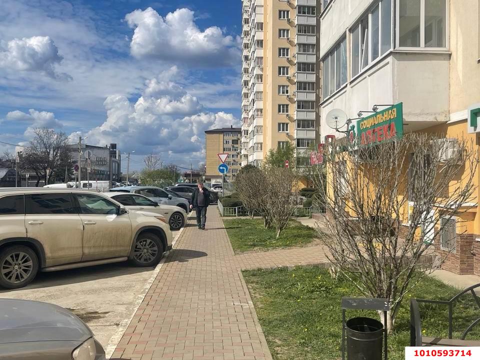 Фото №2: Торговое помещение 138 м² - Краснодар, Пашковский, ул. Лавочкина, 23