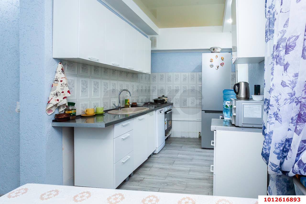 Фото №7: 2-комнатная квартира 51&nbsp;м², 1/2&nbsp;эт. - Краснодар, Центральный внутригородской округ, мкр. Черёмушки, пр-д 5-й Артельный, 21