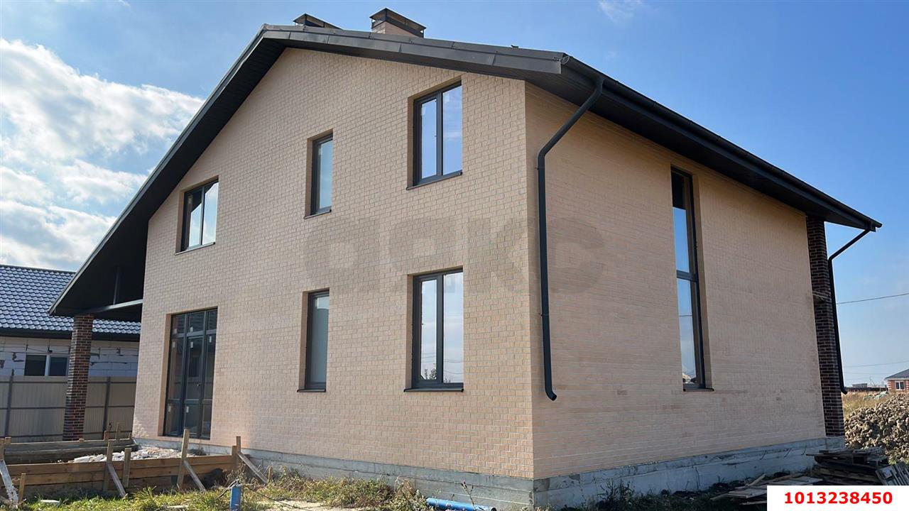 Фото №3: Дом 222&nbsp;м² + 10&nbsp;сот., 2&nbsp;эт. - Новотитаровская, ул. Дорошенкова, 48