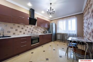 Фото №1: 2-комнатная квартира 70 м², 9/16 эт. - Краснодар, мкр. Школьный, ул. 9 Мая, 48/1к2