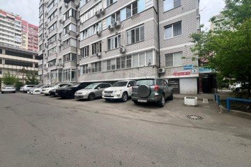 Фото №4: Торговое помещение 84 м² - Краснодар, мкр. Черёмушки, ул. Селезнёва, 4/5