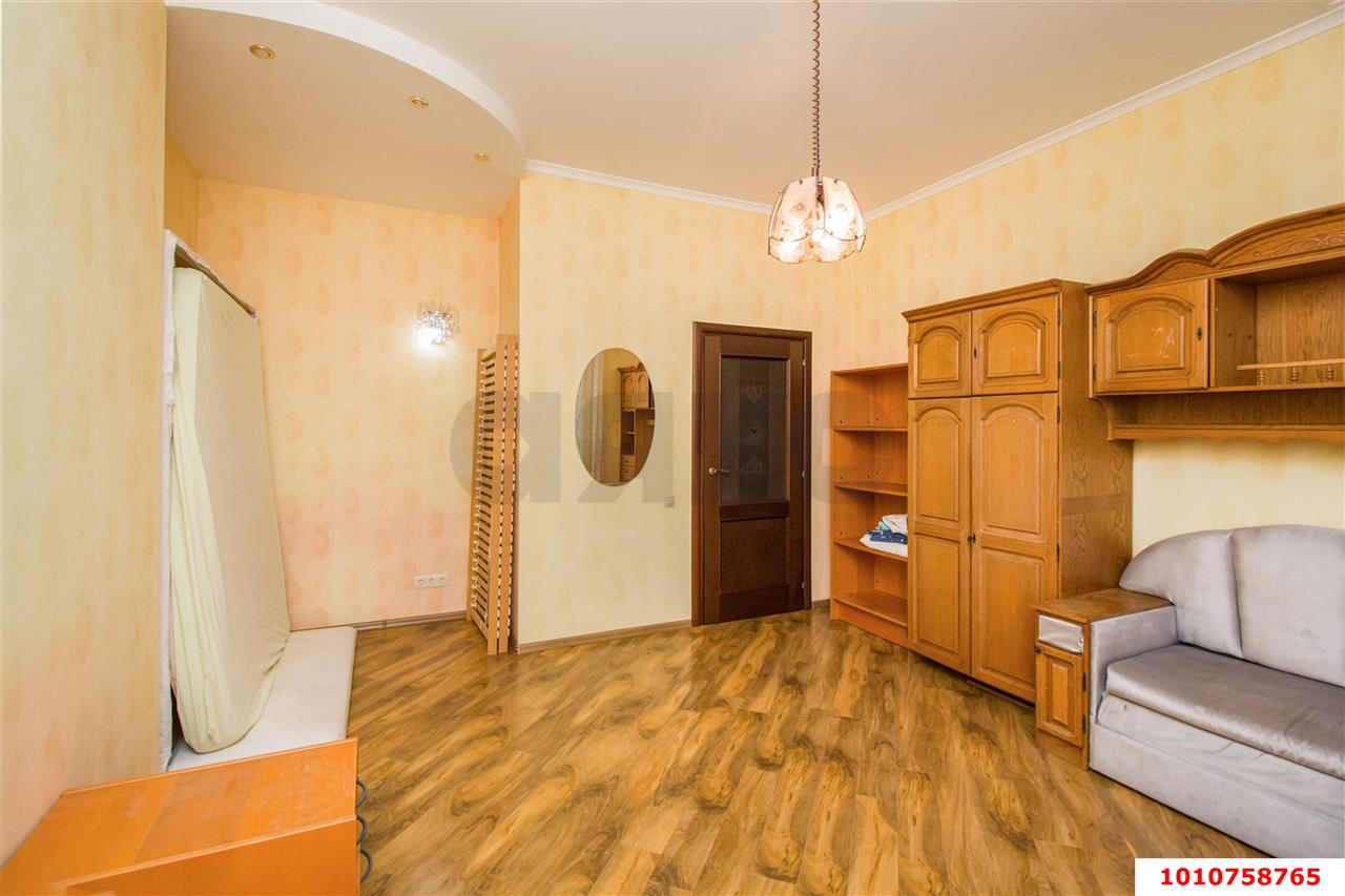 Фото №12: Дом 280&nbsp;м² + 8&nbsp;сот., 1&nbsp;эт. - Краснодар, Прикубанский внутригородской округ, мкр. Плодородный-2, ул. Романовская, 33